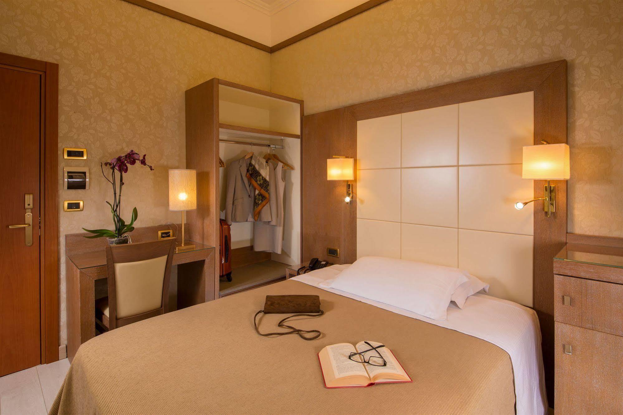 Hotel Ranieri Ρώμη Εξωτερικό φωτογραφία