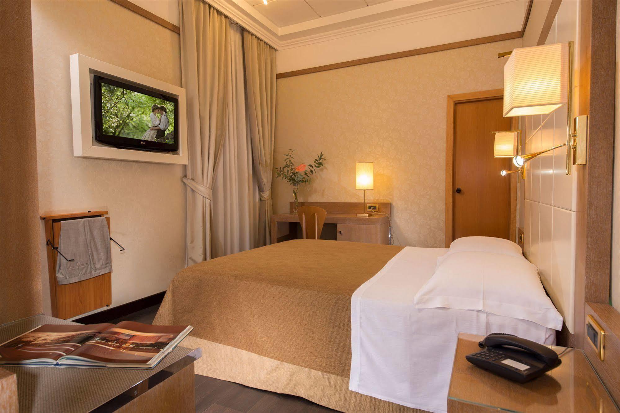 Hotel Ranieri Ρώμη Εξωτερικό φωτογραφία